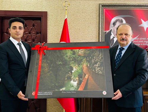 Valimiz Sayın Meftun DALLI İlçe Kaymakamlığımızı Ziyarette Bulundu.